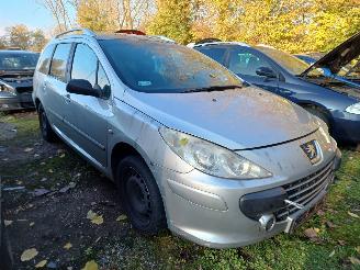 Salvage car Peugeot 307 SW 1.6 HDIF 16V Pack 2006/12