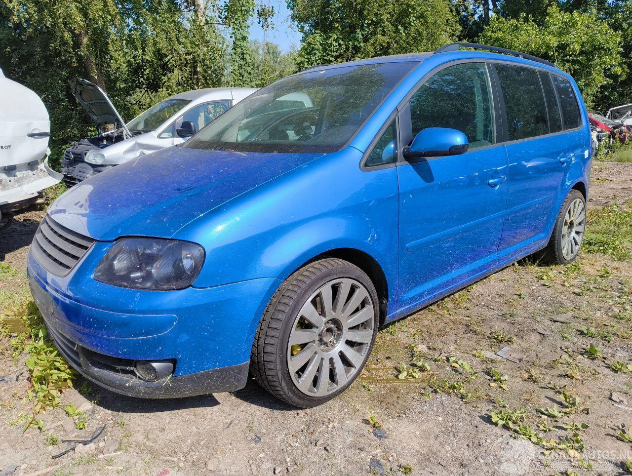 Volkswagen Touran 1.6-16V FSI Highline