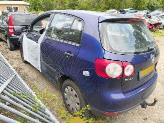 Coche siniestrado Volkswagen Golf plus 1.6 FSI Comfortline Business 2005/4