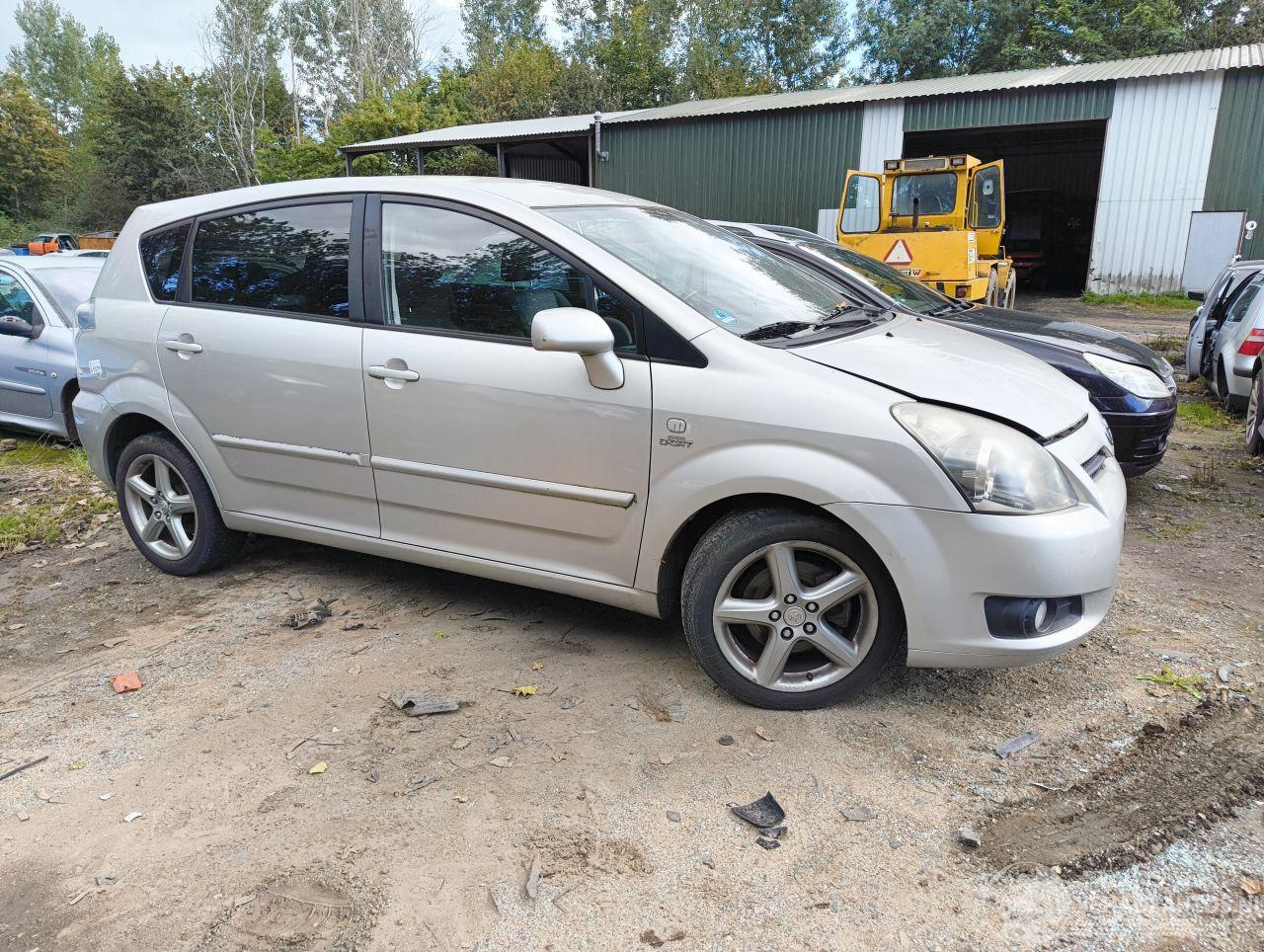 Toyota Verso 2.2 D-4D Luna