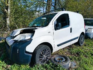 krockskadad bil auto Peugeot Bipper Peugeot Bipper 1.3 HDi XR Profit + 2015 2015/1