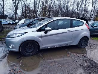 Coche siniestrado Ford Fiesta 1.6 TDCi ECOnetic Trend 2011/1