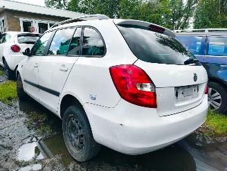 Salvage car Skoda Fabia Combi 1.2 TSI Ambition 2012/1