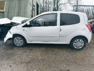 disassembly passenger cars Renault Twingo 1.2 16V Collection 2013/1