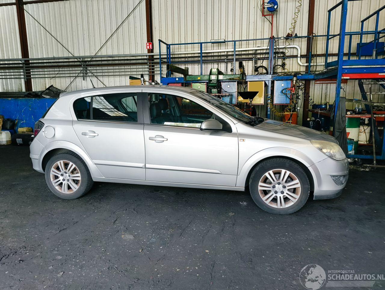 Opel Astra 1.6 Cosmo