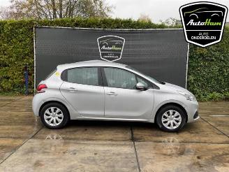 Voiture accidenté Peugeot 208 208 I (CA/CC/CK/CL), Hatchback, 2012 / 2019 1.0 Vti 12V PureTech 2016/3