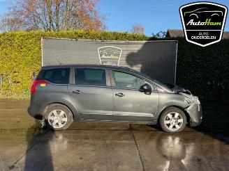 Salvage car Peugeot 5008 5008 I (0A/0E), MPV, 2009 / 2017 1.6 VTI 16V 2011/4