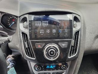 Ford Focus 1.6 EcoBoost 16V Hatchback  Benzine 1,596cc 110kW (150pk) FWD 2010-07/2014-06  JQDA; JQDB; YUDA picture 13