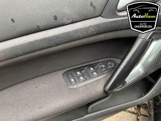 Peugeot 308 308 SW (L4/L9/LC/LJ/LR), Combi 5-drs, 2014 / 2021 1.2 12V e-THP PureTech 110 picture 11