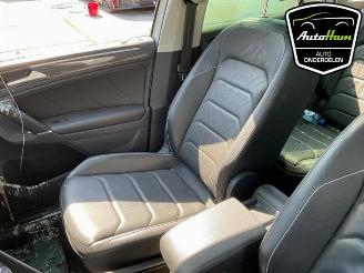 Volkswagen Tiguan Tiguan (AD1), SUV, 2016 / 2024 2.0 TSI 16V 4Motion picture 18