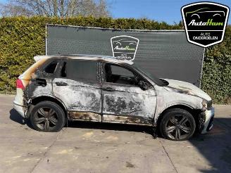 Salvage car Volkswagen Tiguan Tiguan (AD1), SUV, 2016 / 2024 2.0 TSI 16V 4Motion 2016/6