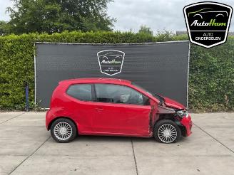 Salvage car Volkswagen Up! Up! (121), Hatchback, 2011 1.0 12V 75 2013/4