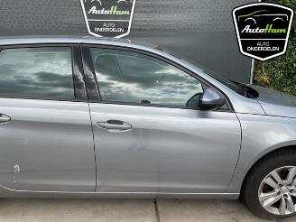 Peugeot 308 308 SW (L4/L9/LC/LJ/LR), Combi 5-drs, 2014 / 2021 1.2 12V e-THP PureTech 130 picture 13