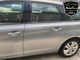 Peugeot 308 308 SW (L4/L9/LC/LJ/LR), Combi 5-drs, 2014 / 2021 1.2 12V e-THP PureTech 130 picture 8