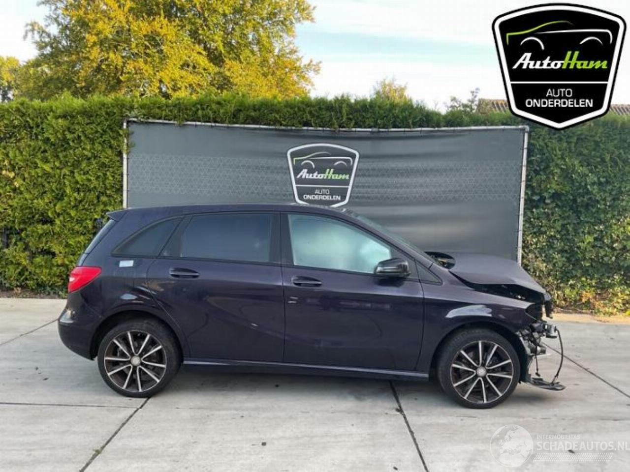 Mercedes B-klasse B (W246), Hatchback, 2011 / 2018 1.6 B-200 BlueEFFICIENCY Turbo 16V