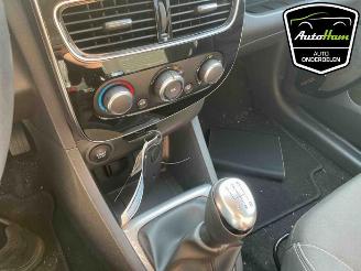 Renault Clio Clio IV Estate/Grandtour (7R), Combi 5-drs, 2012 / 2021 0.9 Energy TCE 90 12V picture 20