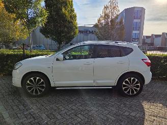 Nissan Qashqai 1.6 16V SUV  Benzine 1.598cc 86kW (117pk) FWD 2010-11/2014-01 (J10A; J10B) HR16DE picture 2