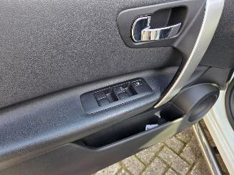 Nissan Qashqai 1.6 16V SUV  Benzine 1.598cc 86kW (117pk) FWD 2010-11/2014-01 (J10A; J10B) HR16DE picture 12