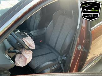 Peugeot 3008 3008 II (M4/MC/MJ/MR), MPV, 2016 1.2 12V e-THP PureTech 130 picture 21