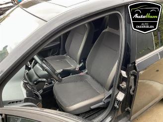 Volkswagen Up! Up! (121), Hatchback, 2011 1.0 12V 60 picture 17