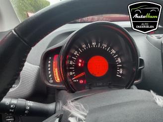 Peugeot 108 108, Hatchback, 2014 1.0 12V VVT-i picture 28