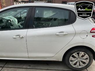 Peugeot 208 208 I (CA/CC/CK/CL), Hatchback, 2012 / 2019 1.0 Vti 12V PureTech picture 10