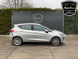 Salvage car Ford Fiesta Fiesta 7, Hatchback, 2017 1.0 EcoBoost 12V 100 2017/7