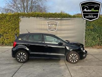 krockskadad bil auto Volkswagen Polo Polo V (6R), Hatchback, 2009 / 2017 1.4 TDI DPF BlueMotion technology 2014/7