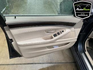 BMW 5-serie 5 serie (F10), Sedan, 2009 / 2016 530i 24V TwinPower Turbo picture 25