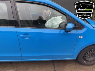 Volkswagen Up! Up! (121), Hatchback, 2011 1.0 12V 60 picture 12