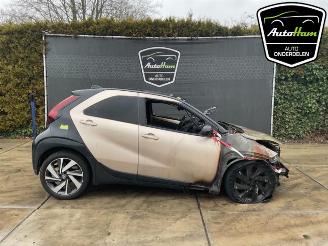Salvage car Toyota Aygo Aygo X, Hatchback, 2022 1.0 12V VVT-i 2022/12