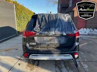 Mitsubishi Outlander Outlander (GF/GG), SUV, 2012 / 2022 2.4 16V PHEV 4x4 picture 11