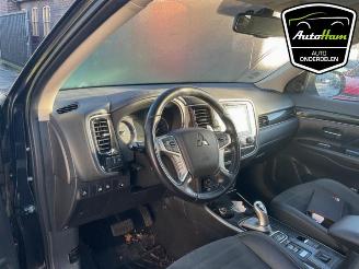 Mitsubishi Outlander Outlander (GF/GG), SUV, 2012 / 2022 2.4 16V PHEV 4x4 picture 16