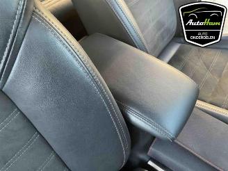 Mitsubishi Outlander Outlander (GF/GG), SUV, 2012 / 2022 2.4 16V PHEV 4x4 picture 25