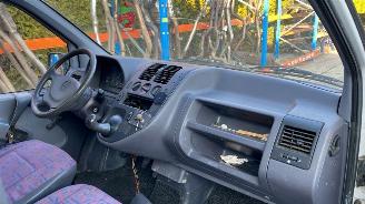Mercedes Vito 2.3 108D Bus  Diesel 2.299cc 58kW (79pk) FWD 1996-02/1999-01 (638.164) OM601942 picture 5
