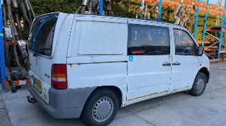 Mercedes Vito 2.3 108D Bus  Diesel 2.299cc 58kW (79pk) FWD 1996-02/1999-01 (638.164) OM601942 picture 4