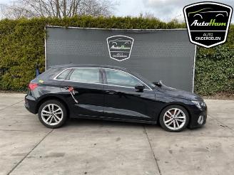 Coche siniestrado Audi A3 A3 Sportback (8YA), Hatchback 5-drs, 2019 1.0 30 TFSI 12V Mild hybrid 2022/3