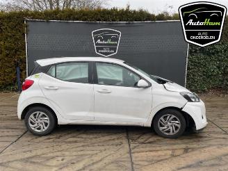 Coche siniestrado Hyundai I-10 i10, Hatchback, 2019 1.0 12V 2023/5