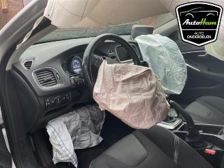 Volvo V-40 V40 (MV), Hatchback 5-drs, 2012 / 2019 1.6 T2 GTDi 16V picture 14