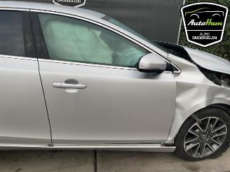 Volvo V-40 V40 (MV), Hatchback 5-drs, 2012 / 2019 1.6 T2 GTDi 16V picture 12