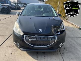 Peugeot 208 208 I (CA/CC/CK/CL), Hatchback, 2012 / 2019 1.4 16V picture 3