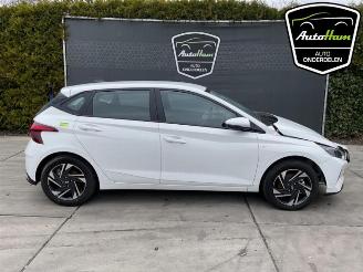 Salvage car Hyundai I-20 i20 (BC3), Hatchback 5-drs, 2020 1.0 T-GDI 100 Mild Hybrid 48V 12V 2023/3