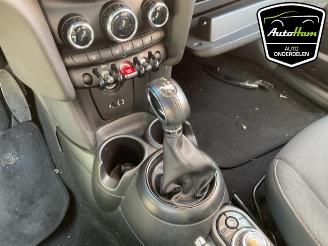 Mini Cooper Mini (F55), Hatchback 5-drs, 2013 1.5 12V Cooper picture 20