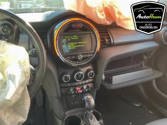 Mini Cooper Mini (F55), Hatchback 5-drs, 2013 1.5 12V Cooper picture 19