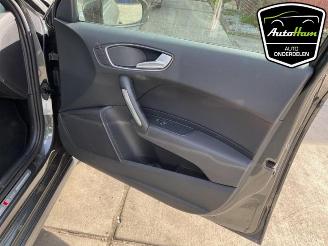Audi A1 A1 Sportback (8XA/8XF), Hatchback 5-drs, 2011 / 2018 1.0 TFSI 12V picture 26