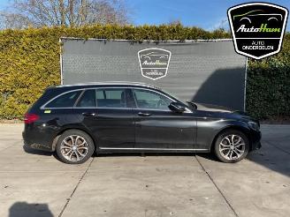 Coche siniestrado Mercedes C-klasse C Estate (S205), Combi, 2014 / 2021 C-350 e 2.0 16V 2016/11