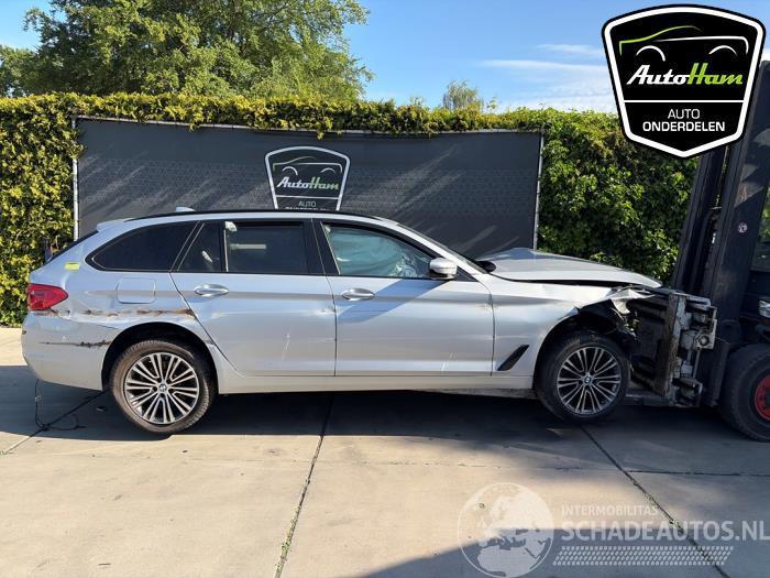 BMW 5-serie 5 serie Touring (G31), Combi, 2017 523d 2.0 TwinPower Turbo 16V