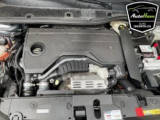 Peugeot 208 208 II (UB/UH/UP), Hatchback 5-drs, 2019 1.2 Hybrid 100 picture 26