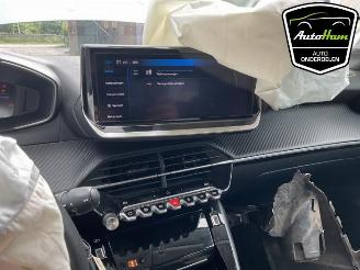 Peugeot 208 208 II (UB/UH/UP), Hatchback 5-drs, 2019 1.2 Hybrid 100 picture 28