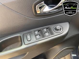 Renault Captur Captur I (2R), SUV, 2013 0.9 Energy TCE 12V picture 17